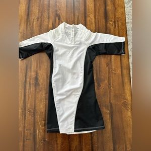 Intelliskin stand tall posture correcting shirt